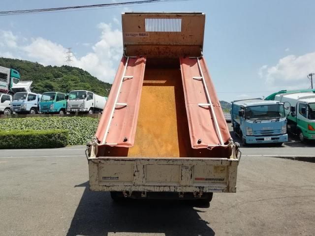 Hino DUTRO 2019-08 8331873-5