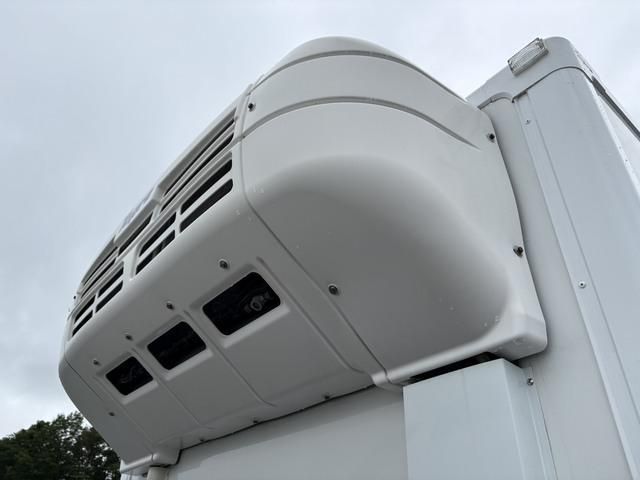 Hino DUTRO 2019-12 8331877-10