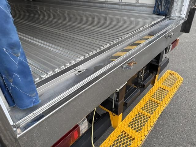 Hino DUTRO 2019-12 8331877-13
