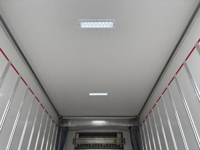 Hino DUTRO 2019-12 8331877-18