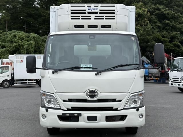 Hino DUTRO 2019-12 8331877-1