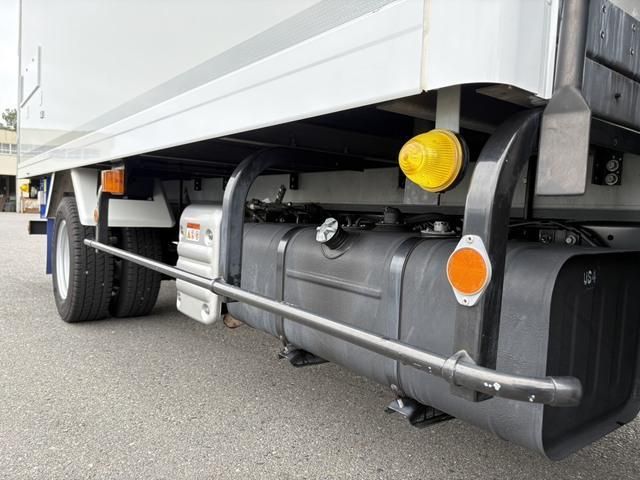 Hino DUTRO 2019-12 8331877-28