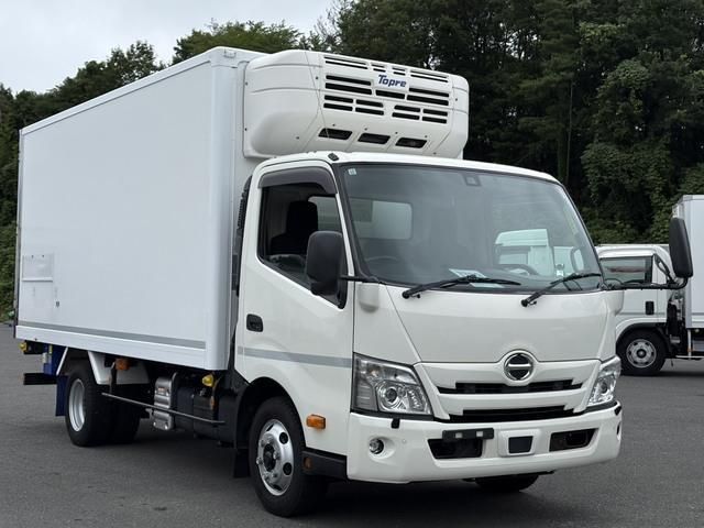 Hino DUTRO 2019-12 8331877-2