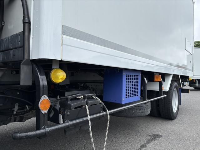 Hino DUTRO 2019-12 8331877-29