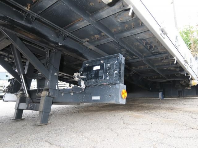 Hino DUTRO 2018-08 8331866-12