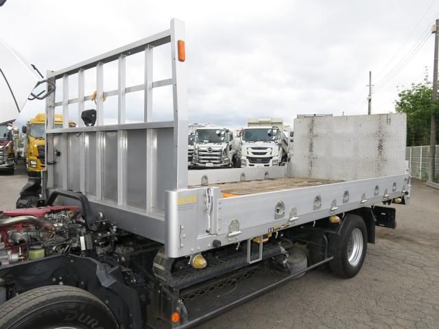 Hino DUTRO 2018-08 8331866-14