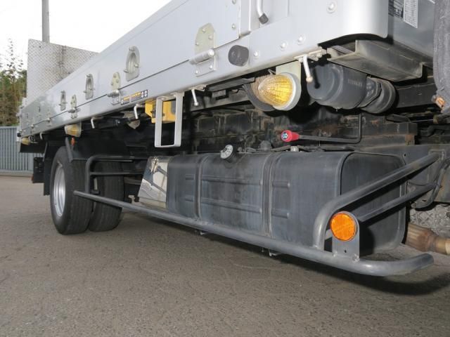 Hino DUTRO 2018-08 8331866-15