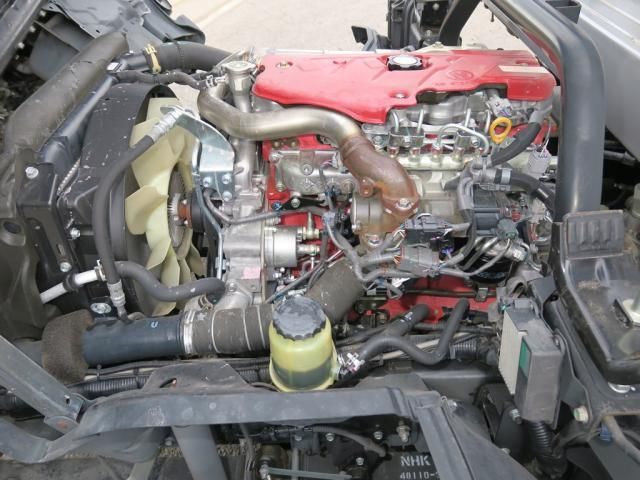 Hino DUTRO 2018-08 8331866-21