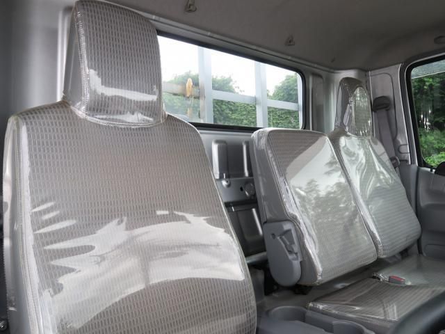 Hino DUTRO 2018-08 8331866-24