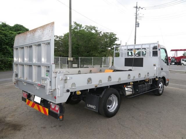Hino DUTRO 2018-08 8331866-5