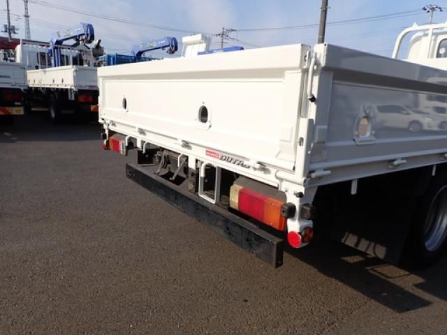 Hino DUTRO 2013-12 8331878-22
