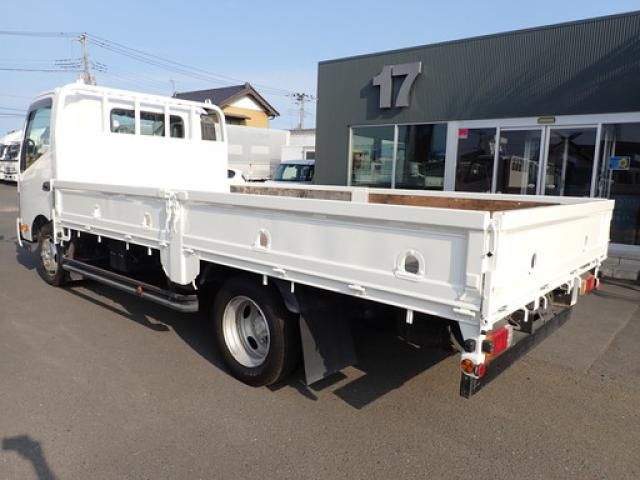 Hino DUTRO 2013-12 8331878-6
