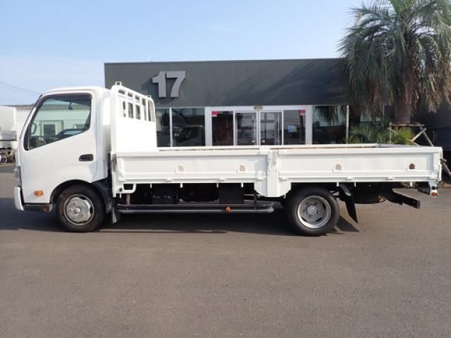 Hino DUTRO 2013-12 8331878-7
