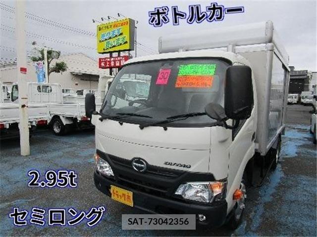 Hino DUTRO 2018-04 8335634-0