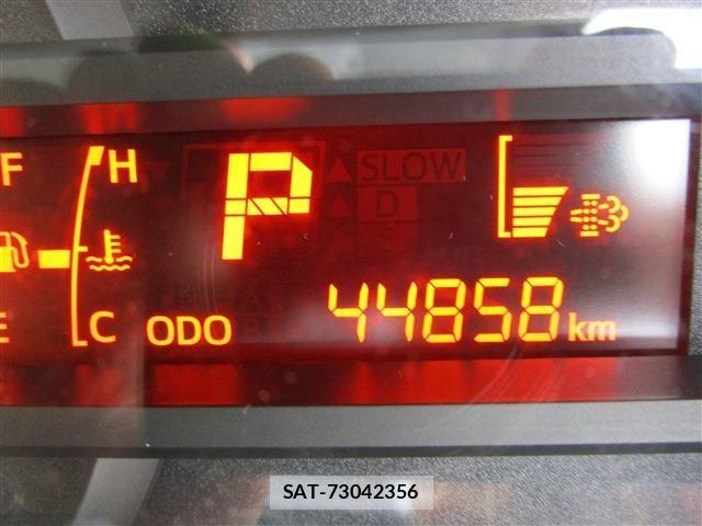 Hino DUTRO 2018-04 8335634-16