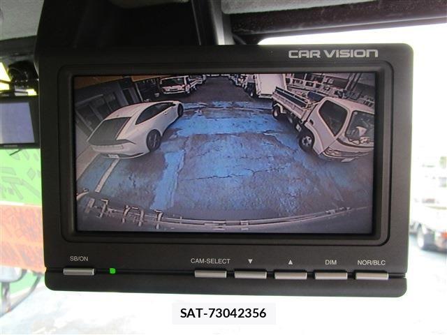 Hino DUTRO 2018-04 8335634-24