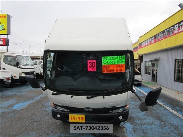 Hino DUTRO 2018-04 8335634-7
