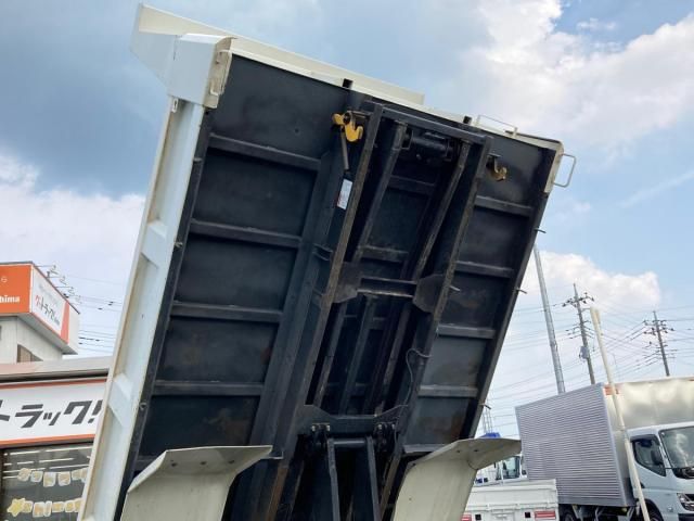 Hino DUTRO 2019-12 8331869-11