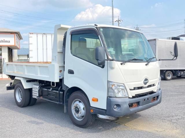 Hino DUTRO 2019-12 8331869-1