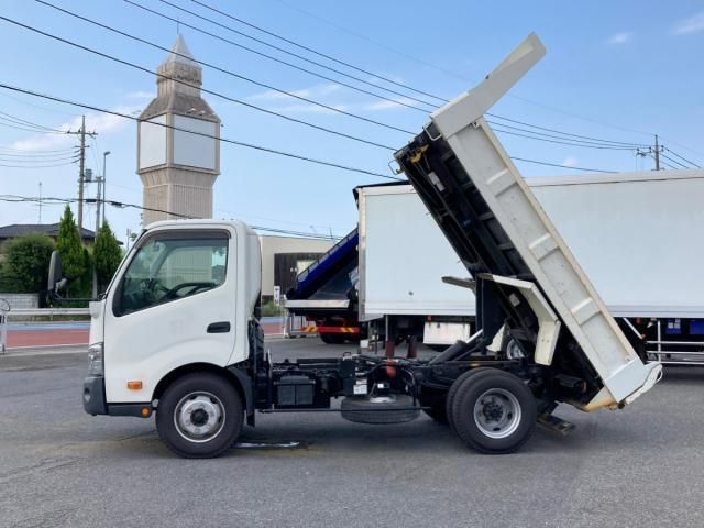 Hino DUTRO 2019-12 8331869-6