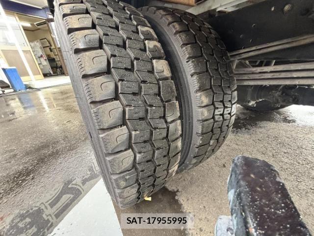 Hino DUTRO 2019-03 8354340-21