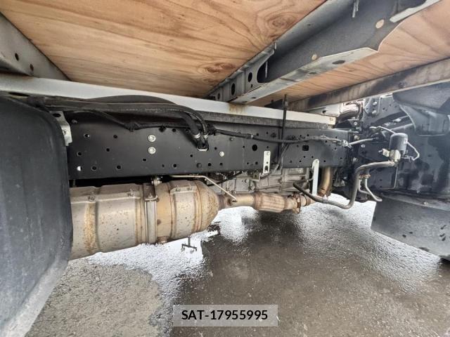 Hino DUTRO 2019-03 8354340-24