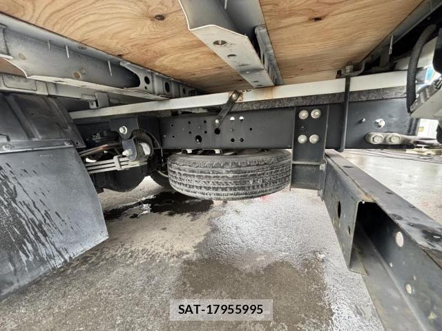 Hino DUTRO 2019-03 8354340-27