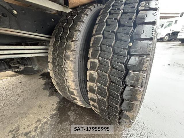 Hino DUTRO 2019-03 8354340-28