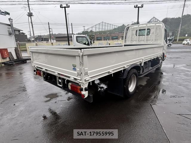 Hino DUTRO 2019-03 8354340-4