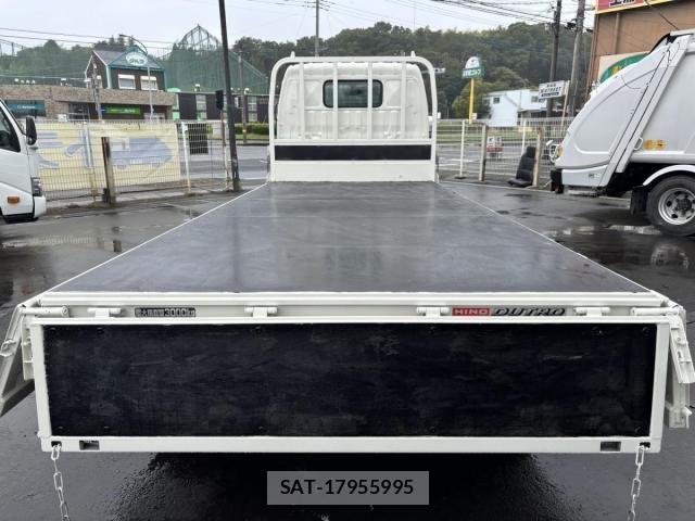Hino DUTRO 2019-03 8354340-8