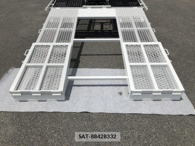 Hino DUTRO 2023-07 8354337-12