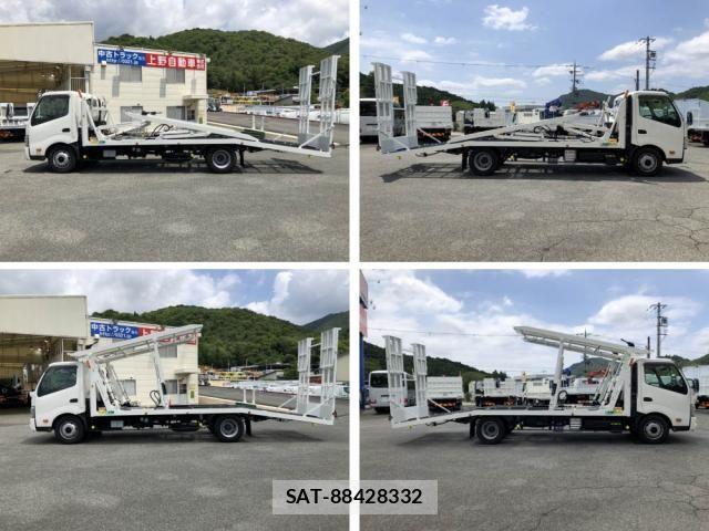 Hino DUTRO 2023-07 8354337-29