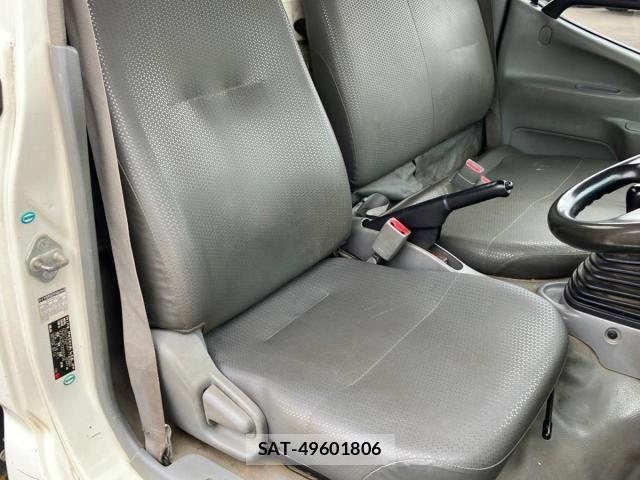 Hino DUTRO 2014-02 8354338-18