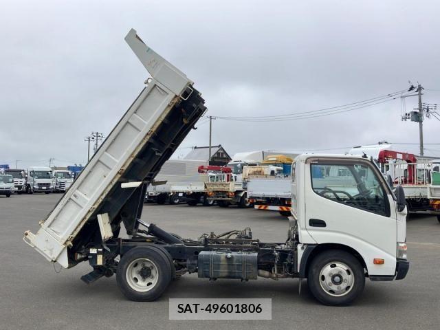 Hino DUTRO 2014-02 8354338-7