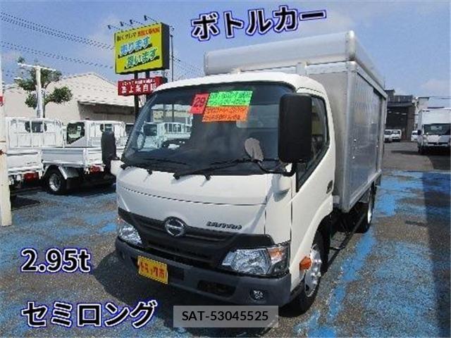 Hino DUTRO 2017-04 8354347-0