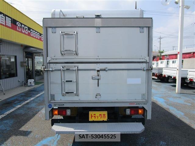 Hino DUTRO 2017-04 8354347-4