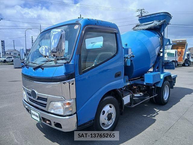 Hino DUTRO 2007-01 8354339-0