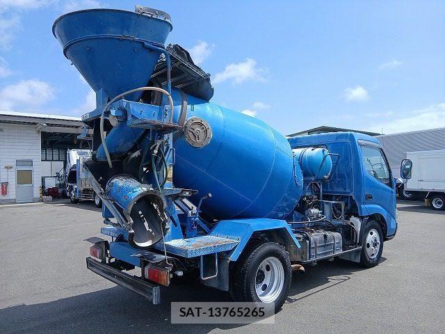 Hino DUTRO 2007-01 8354339-3