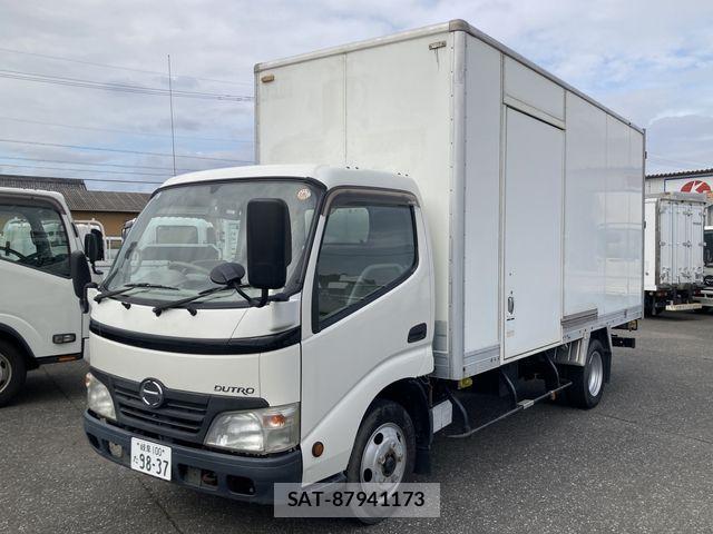 Hino DUTRO 2009-03 8354349-21