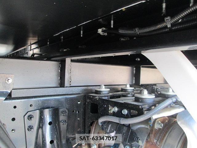 Hino DUTRO 2025-06 8354336-13