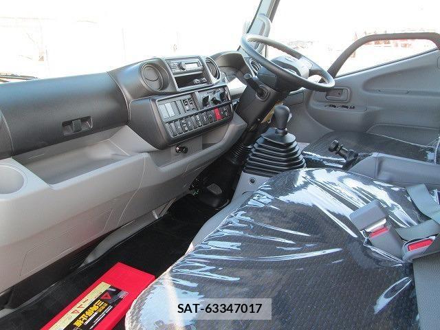 Hino DUTRO 2025-06 8354336-21