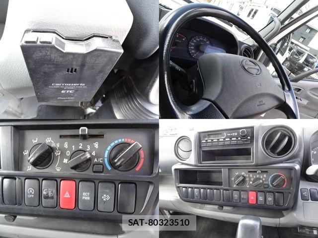 Hino DUTRO 2017-02 8365669-16