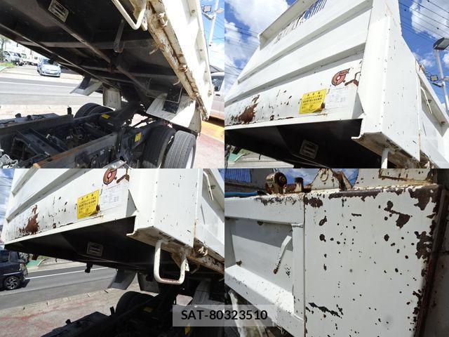 Hino DUTRO 2017-02 8365669-4