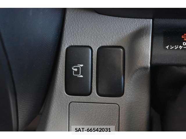 Hino DUTRO 2019-08 8365667-13
