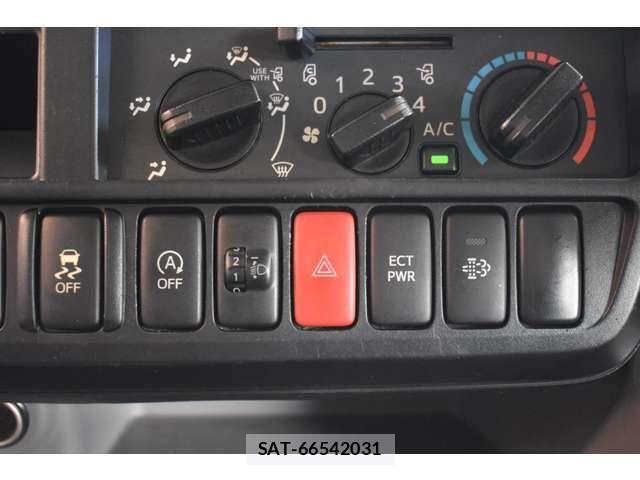 Hino DUTRO 2019-08 8365667-16