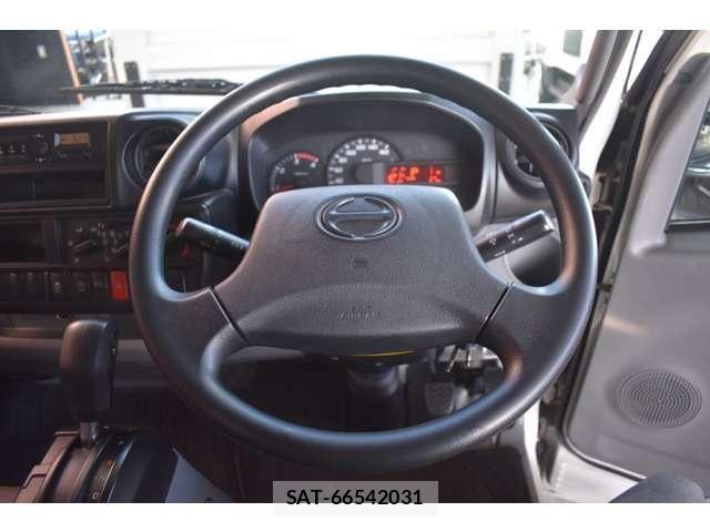 Hino DUTRO 2019-08 8365667-1
