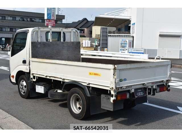 Hino DUTRO 2019-08 8365667-26