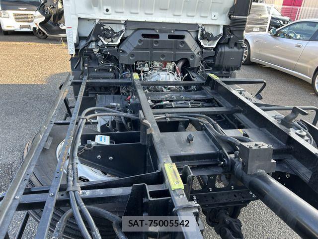 Hino DUTRO 2024-07 8365664-11