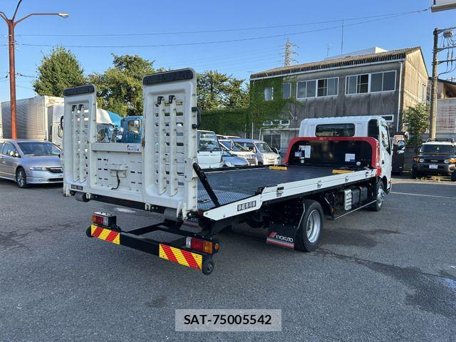 Hino DUTRO 2024-07 8365664-3