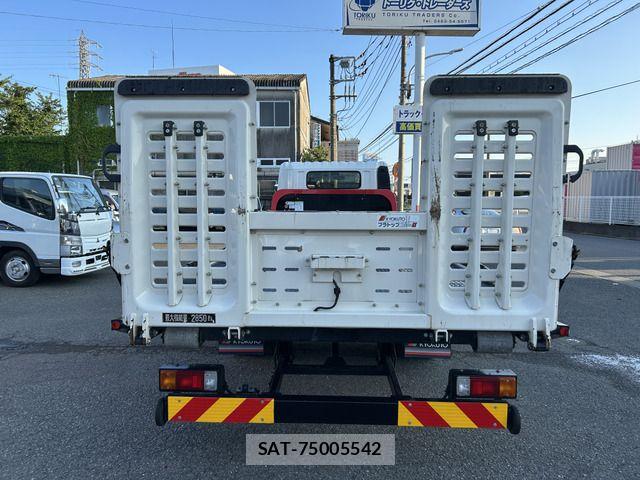 Hino DUTRO 2024-07 8365664-5